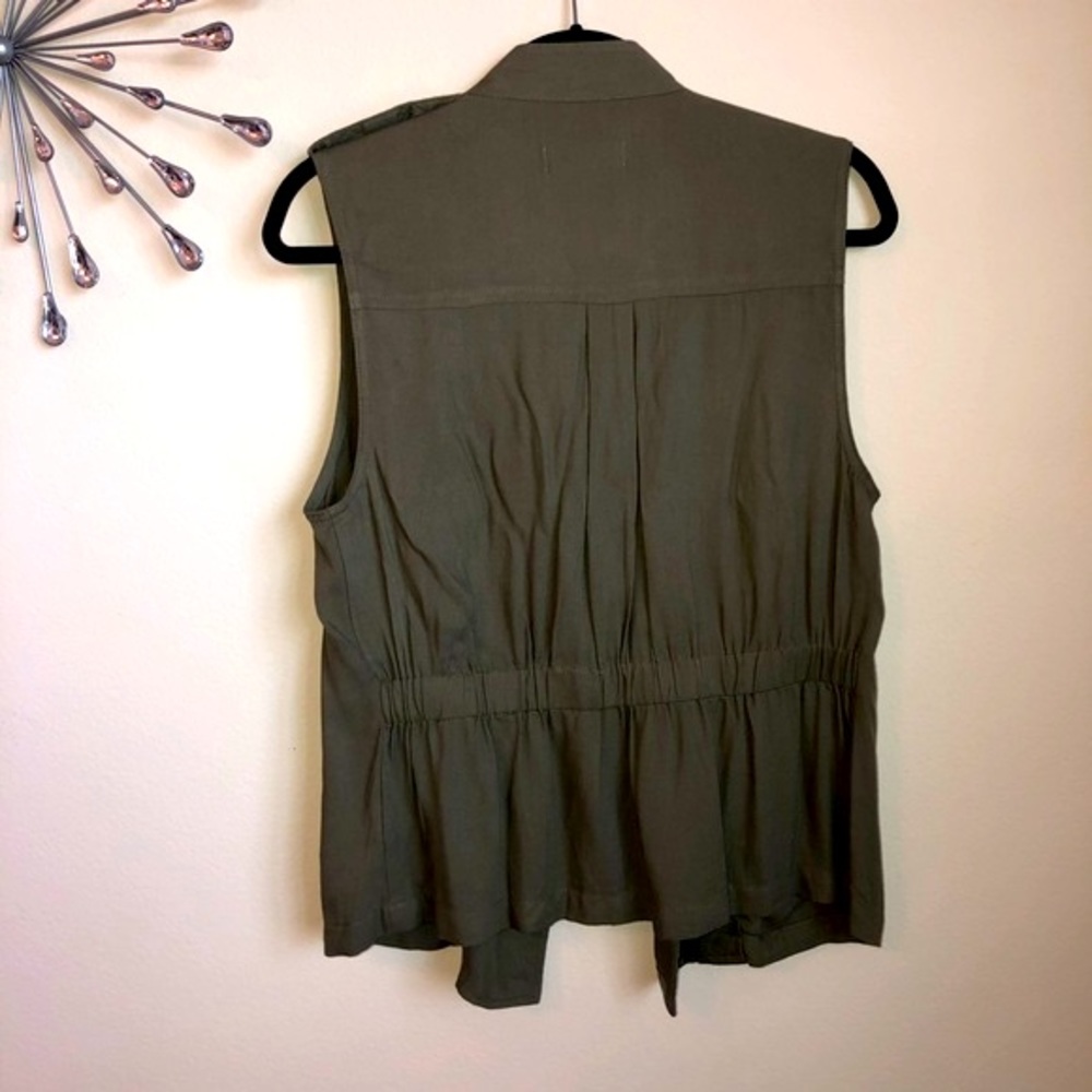WARDROBE STAPLE OLIVE GREEN VEST MEDIUM - Picture 3 of 7